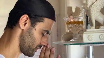 Freddy Daruwala offers prayers at his home altar Freddy Daruwala offers prayers at his home altar