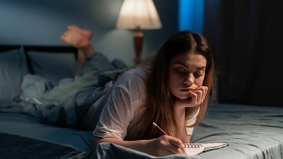 Journaling helps us to either challenge exaggerated fears or gain clarity about recurring thoughts that seem to haunt us. (Shutterstock) Journaling helps us to either challenge exaggerated fears or gain clarity about recurring thoughts that seem to haunt us. (Shutterstock)
