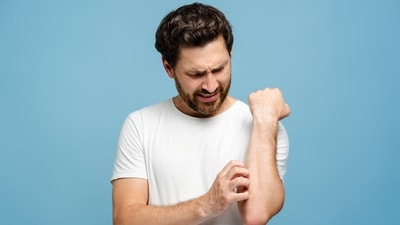 Itching a scratch is a common misunderstood behaviour. (Shutterstock) Itching a scratch is a common misunderstood behaviour. (Shutterstock)