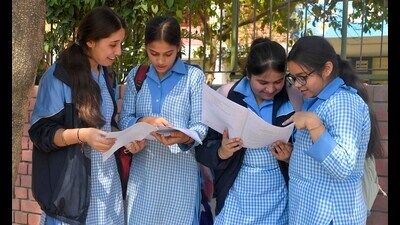 The Right to Education (RTE) Act stipulates that 25% of seats in all private schools will be reserved for the students for the EWS.