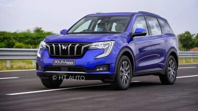 Mahindra XUV700 is one of the most popular SUV in the Indian market. Mahindra XUV700 is one of the most popular SUV in the Indian market.