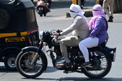 Doctors advise against going out in at noon as temperatures rises in Maharashtra (HT photos) Doctors advise against going out in at noon as temperatures rises in Maharashtra (HT photos)