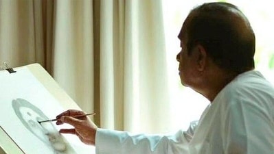 India's richest comedian is also an avid sculptor and painter. India's richest comedian is also an avid sculptor and painter.