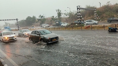 Hailstorms were reported in Hosakote, located in Bengaluru Rural district. (X/@blrcitytraffic)