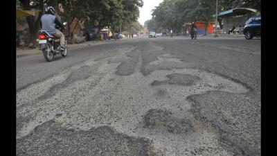 With ideal weather conditions in March-April passing, Chandigarh MC floats proposal to ensure timely roads repairs. (HT file photo)