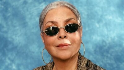 Zeenat Aman was named the Iconic Artist at the Women in Entertainment awards. Zeenat Aman was named the Iconic Artist at the Women in Entertainment awards.