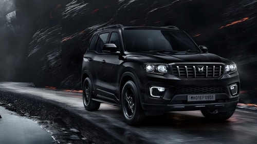 The Mahindra Scorpio-N Carbon Edition gets standard chrome elements finished in smoked chrome, alloy wheels finished in black and roof rails finished in the Dark Galvano colour The Mahindra Scorpio-N Carbon Edition gets standard chrome elements finished in smoked chrome, alloy wheels finished in black and roof rails finished in the Dark Galvano colour