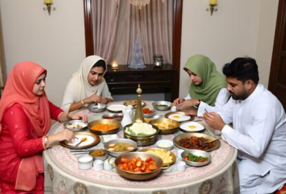 Ramadan 2025: Your iftar meal should contain complex carbohydrates, which provide enough energy, along with fibre and minerals. (Representative picture: Freepik) Ramadan 2025: Your iftar meal should contain complex carbohydrates, which provide enough energy, along with fibre and minerals. (Representative picture: Freepik)