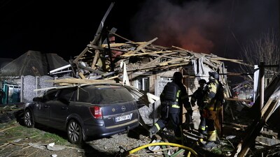 A massive drone attack by Russia sparked fires in Kyiv, seven people were injured (AP) A massive drone attack by Russia sparked fires in Kyiv, seven people were injured (AP)