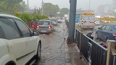 Bengaluru roads get flooded after Saturday rains and traffic came to a stand still. Bengaluru roads get flooded after Saturday rains and traffic came to a stand still.
