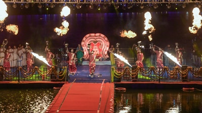 Priests perform Cauvery 'Aarati' during its inauguration, at Sadashivanagar's Sankey Tank in Bengaluru. (Savitha) Priests perform Cauvery 'Aarati' during its inauguration, at Sadashivanagar's Sankey Tank in Bengaluru. (Savitha)