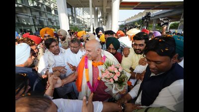 Aam Aadmi Party’s senior leader and Punjab affairs in-charge Manish Sisodia receives a welcome from party leaders and supporters on his arrival at Shaheed Bhagat Singh Airport, in Mohali on Monday. Aam Aadmi Party’s senior leader and Punjab affairs in-charge Manish Sisodia receives a welcome from party leaders and supporters on his arrival at Shaheed Bhagat Singh Airport, in Mohali on Monday.