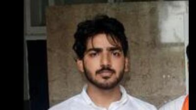 According to an ABVP member who was present at the time of the incident, the fight first broke out over a rivalry between two factions of the ABVP in the Sector 15 market. The accused, Jasvinder Rana, sustained injuries. The police said they will examine the facts before a cross FIR is registered in this matter. (HT Photo)