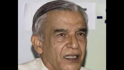 Former Union cabinet minister Pawan Kumar Bansal alleged that the denial of the due share of UT funds to the Chandigarh Municipal Corporation as per the recommendations of the Delhi Finance Commission, which has thrown the civic body in the throes of a severe financial crisis, seems to be an insidious plan of the BJP-led Union government to emaciate the vital 3rd tier of the government. (HT Photo)