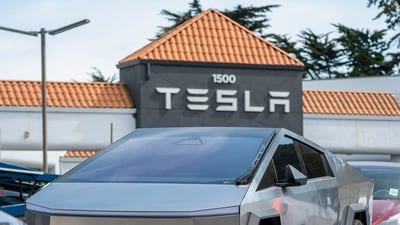The Austin Police Department reported finding incendiary devices at a Tesla dealership on Monday morning. (Photographer: David Paul Morris/Bloomberg) (Bloomberg) The Austin Police Department reported finding incendiary devices at a Tesla dealership on Monday morning. (Photographer: David Paul Morris/Bloomberg) (Bloomberg)