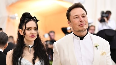 Elon Musk with his ex Grimes (Invision)