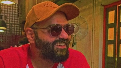Kunal Kamra had mocked the deputy CM by modifying a song from the movie Dil Toh Pagal Hai during his show. (X.@kunalkamra88) Kunal Kamra had mocked the deputy CM by modifying a song from the movie Dil Toh Pagal Hai during his show. (X.@kunalkamra88)