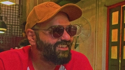 Kunal Kamra mocked Maharashtra deputy CM by modifying a song from the movie Dil Toh Pagal Hai during his show. (X.@kunalkamra88) Kunal Kamra mocked Maharashtra deputy CM by modifying a song from the movie Dil Toh Pagal Hai during his show. (X.@kunalkamra88)