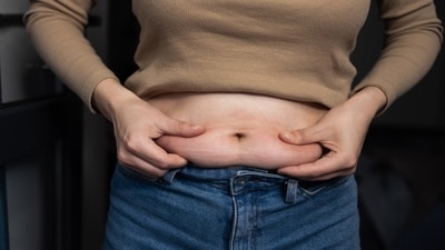 Nutritionist shares 4 simple steps to combat belly fat. (Shutterstock) Nutritionist shares 4 simple steps to combat belly fat. (Shutterstock)