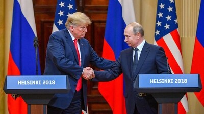 Last week, US President Donald Trump (L) spoke to both his Russian counterpart Vladimir Putin (R) and Ukraine's Volodymyr Zelensky. (AFP/File Image) Last week, US President Donald Trump (L) spoke to both his Russian counterpart Vladimir Putin (R) and Ukraine's Volodymyr Zelensky. (AFP/File Image)