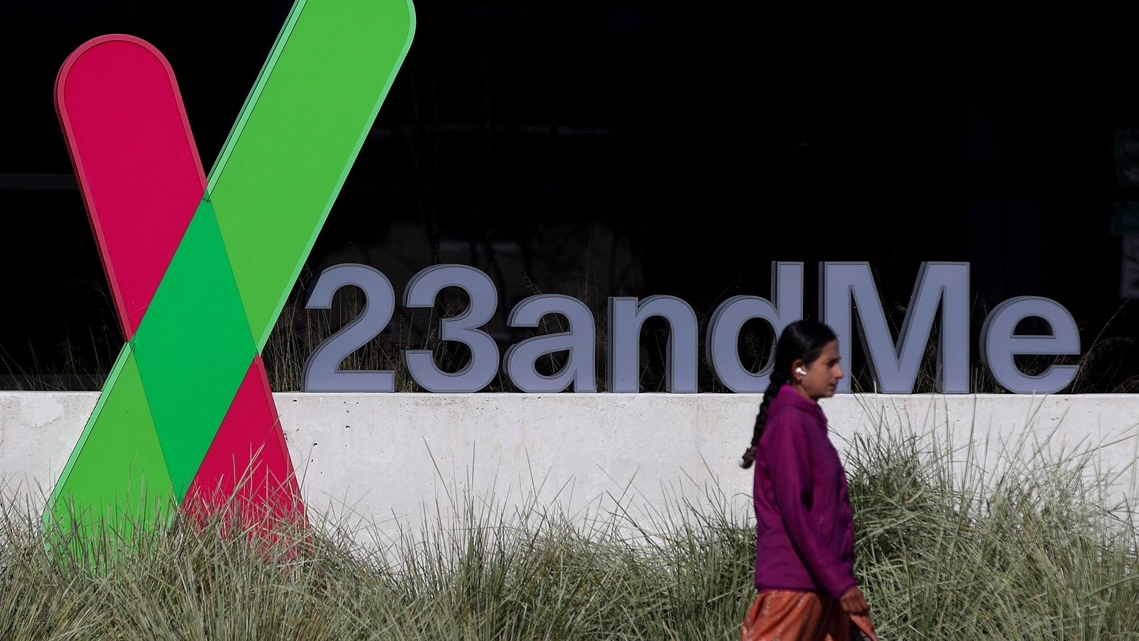 23andme founder net worth - Ilustrasi 2
