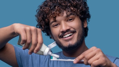 Can the simple habit of brushing your teeth at night safeguard your heart? (Freepik) Can the simple habit of brushing your teeth at night safeguard your heart? (Freepik)