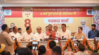 Brijesh Singh (centre) at a press conference at Noida Haat in Sector 33 on Tuesday. (Sunil Ghosh/HT Photo) Brijesh Singh (centre) at a press conference at Noida Haat in Sector 33 on Tuesday. (Sunil Ghosh/HT Photo)