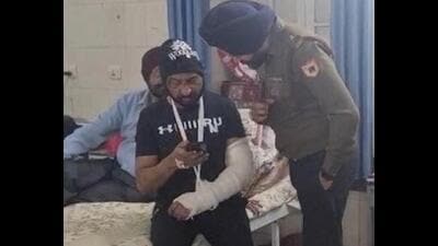Colonel Pushpinder Singh Bath is undergoing treatment at the Military Hospital in Patiala since the alleged assault in which he suffered a broken arm. Colonel Bath and his son were allegedly assaulted by 12 Punjab Police personnel over a parking dispute on the intervening night of March 13 and 14, when they were at a roadside eatery near Government Rajindra Hospital in Patiala. (HT file photo) Colonel Pushpinder Singh Bath is undergoing treatment at the Military Hospital in Patiala since the alleged assault in which he suffered a broken arm. Colonel Bath and his son were allegedly assaulted by 12 Punjab Police personnel over a parking dispute on the intervening night of March 13 and 14, when they were at a roadside eatery near Government Rajindra Hospital in Patiala. (HT file photo)