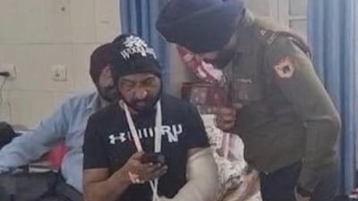 Colonel Pushpinder Singh Bath is undergoing treatment at the Military Hospital in Patiala since the alleged assault in which he suffered a broken arm. (HT Photo) Colonel Pushpinder Singh Bath is undergoing treatment at the Military Hospital in Patiala since the alleged assault in which he suffered a broken arm. (HT Photo)