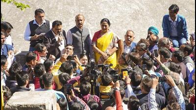 Delhi chief minister Rekha Gupta interacts with residents during a visit to take stock of the water supply system in Shalimar Bagh. (@gupta_rekha) Delhi chief minister Rekha Gupta interacts with residents during a visit to take stock of the water supply system in Shalimar Bagh. (@gupta_rekha)