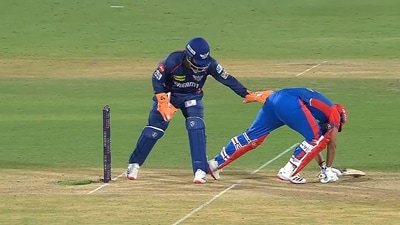 Rishabh Pant involved in light-hearted banter with Kuldeep Yadav