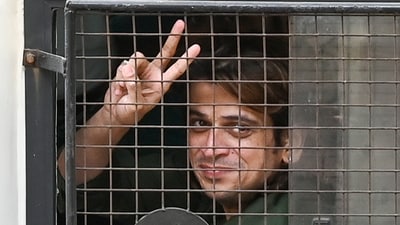 Shiv Sena leader Rahool Kanal, along with 19 party workers, was produced in court after Shiv Sena workers ransacked the Habitat studio of The Uni Continental Hotel Mumbai. (Raju Shinde/HT photo) Shiv Sena leader Rahool Kanal, along with 19 party workers, was produced in court after Shiv Sena workers ransacked the Habitat studio of The Uni Continental Hotel Mumbai. (Raju Shinde/HT photo)