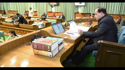 Raising the issue under point of order, Leader of Opposition Jai Ram Thakur, accused Sukhvinder Singh Sukhu-led Congress government of misleading the House by presenting wrong facts. (HT Photo)