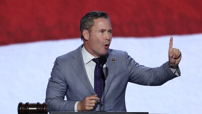 Mike Waltz should step down to avoid placing the president in a “bad position”, stated two senior White House sources to Politico. (REUTERS)