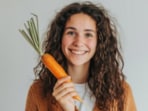 Carrots are rich in beta-carotene, a precursor to vitamin A that helps protect the skin. (Freepik)