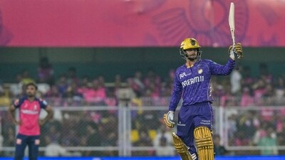 Quinton de Kock (97*) bossed the chase with his 61-ball innings laced with eight fours and six sixes as Kolkata achieved their target with 15 balls to spare.  (AFP)
