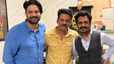 Jaideep Ahlawat, Manoj Bajpayee and Nawazuddin Siddiqui reunite. Jaideep Ahlawat, Manoj Bajpayee and Nawazuddin Siddiqui reunite.