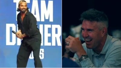 KL Rahul imitates Kevin Pietersen during a DC event (Delhi Capitals/X)