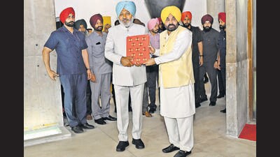Punjab finance minister Harpal Singh Cheema and CM Bhagwant Singh Mann going to present the Punjab Budget in Chandigarh on Wednesday. (Ravi Kumar/Hindustan Times) Punjab finance minister Harpal Singh Cheema and CM Bhagwant Singh Mann going to present the Punjab Budget in Chandigarh on Wednesday. (Ravi Kumar/Hindustan Times)