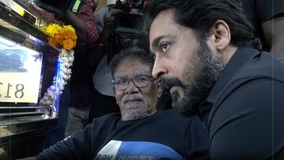 Suriya sat down near Bharathiraja to console him over his son Manoj's death. (X) Suriya sat down near Bharathiraja to console him over his son Manoj's death. (X)