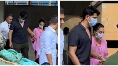 Sidharth Malhotra and Kiara Advani were spotted together in Mumbai. Sidharth Malhotra and Kiara Advani were spotted together in Mumbai.