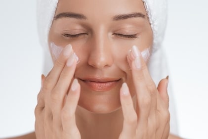 Soothing the skin with a cooling face gel can help in treating sun-exposed skin. (Shutterstock) Soothing the skin with a cooling face gel can help in treating sun-exposed skin. (Shutterstock)