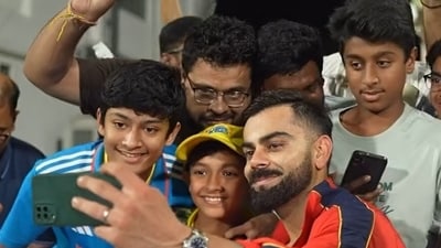Virat Kohli clicked selfies with CSK fans on Wednesday Virat Kohli clicked selfies with CSK fans on Wednesday