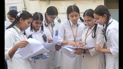 Students of Class 10 coming out of examination centre from Government School in Ludhiana on Thursday. (Gurpreet Singh/HT) Students of Class 10 coming out of examination centre from Government School in Ludhiana on Thursday. (Gurpreet Singh/HT)