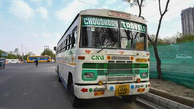 The bus involved in the accident. (Sunil Ghosh/HT Photo) The bus involved in the accident. (Sunil Ghosh/HT Photo)
