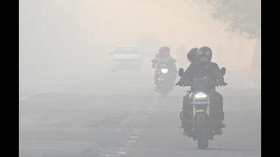 Twenty five cities have severe air quality days (over 400 AQI) for 1-17 days a year. (HT PHOTO) Twenty five cities have severe air quality days (over 400 AQI) for 1-17 days a year. (HT PHOTO)