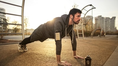 Push up is one of the strength training exercises that don't require weights. (Shutterstock) Push up is one of the strength training exercises that don't require weights. (Shutterstock)