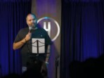 Kunal Kamra, without taking names, seemingly mocked Eknath Shinde by modifying a song from 'Dil To Pagal Hai' movie. 