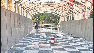 FOB connecting Wankhede stadium opens to public ahead of IPL match FOB connecting Wankhede stadium opens to public ahead of IPL match