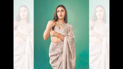 Actor Akansha Ranjan Kapoor doesn’t leave her home without her phone, lip balm and a rubber band.